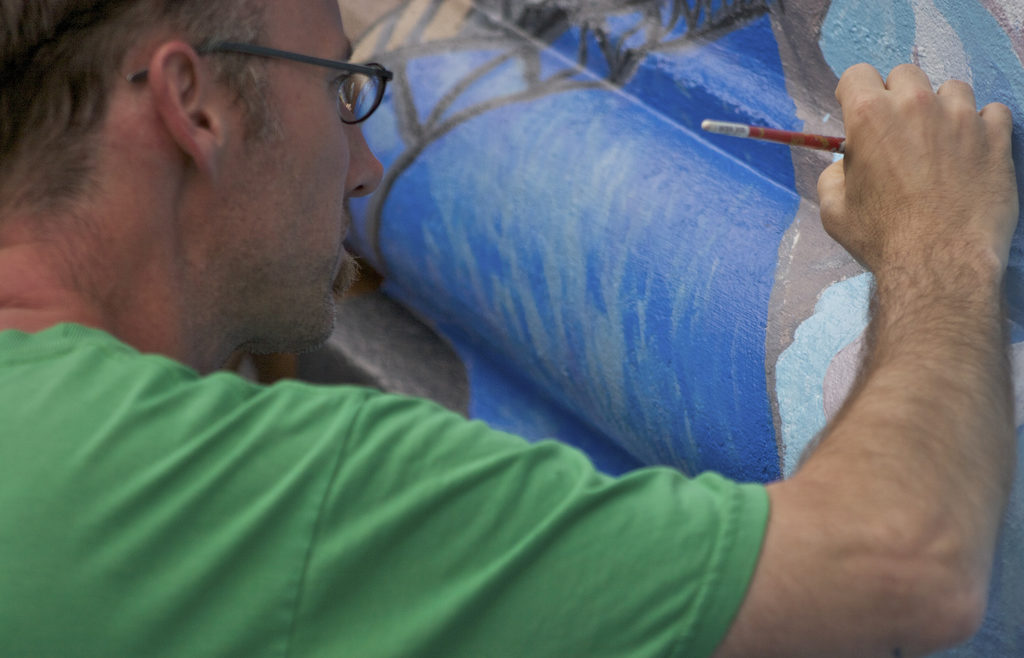 Paul Curtis painting mural