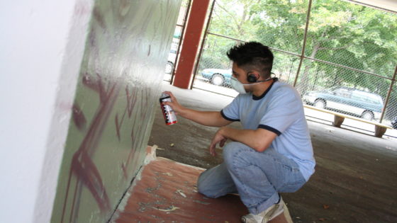 kekoa spray painting mural